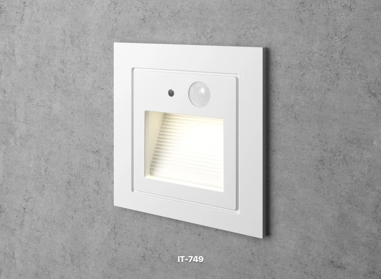 Белый светильник с датчиком движения для лестницы Integrator Stairs Light IT-749-White